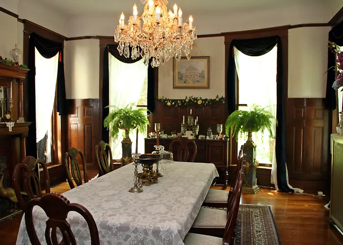 Beall Mansion An Elegant 4* Alton