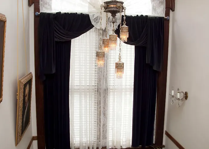 Beall Mansion An Elegant 4*